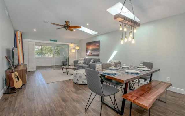 photo 4 of Charming Surf Bungalow Just 30 Seconds to the Beach!