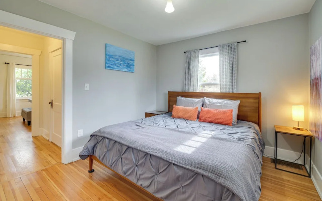 photo 2 of Charming Tacoma Vacation Home w/ Fenced Yard
