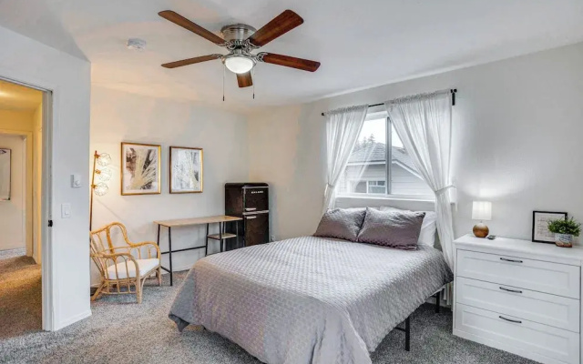 photo 3 of Charming Tacoma Vacation Rental: 2 Mi to Downtown!