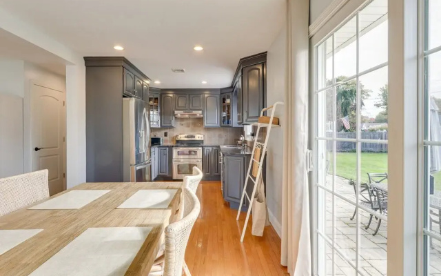 photo 5 of Charming West Haven Home - Walk to Beach!