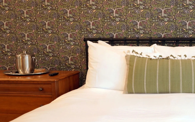 photo 5 of Chart House Inn