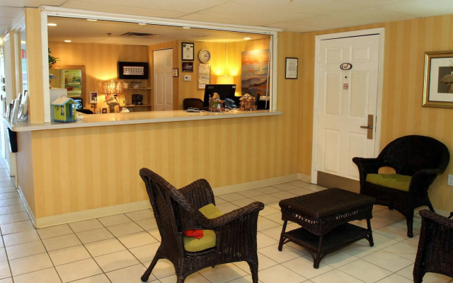 photo 2 of Chart House Suites and Marina