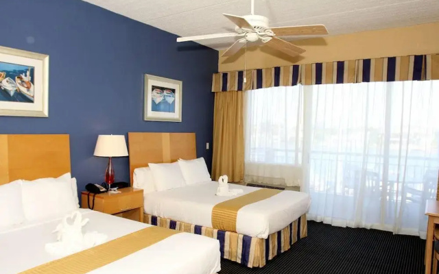 photo 5 of Charthouse Hotel & Suites