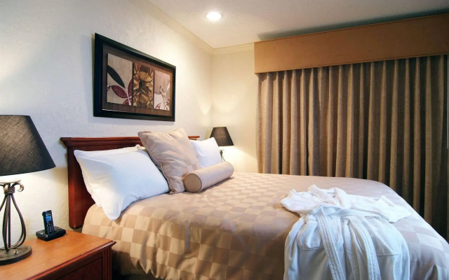 photo 3 of Cloverleaf Suites Baton Rouge
