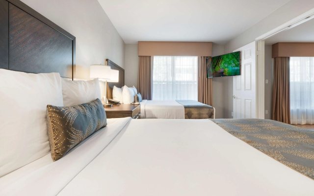photo 3 of Chase Suites Hotel Brea-Fullerton