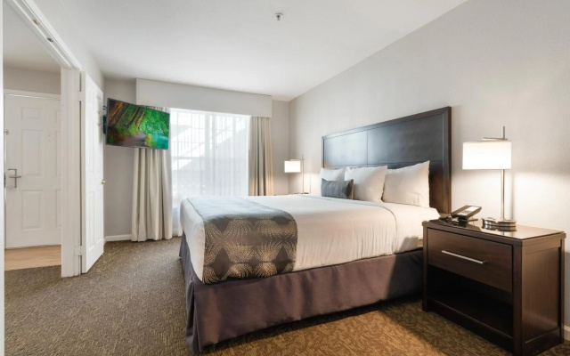 photo 4 of Chase Suites Hotel Brea-Fullerton