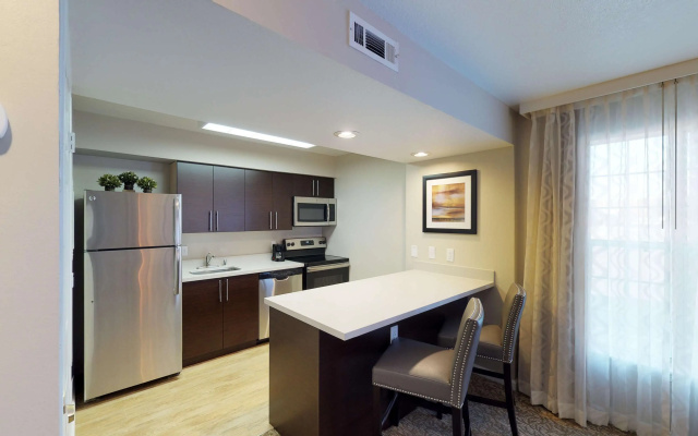 photo 4 of Chase Suite Hotel Newark-Fremont