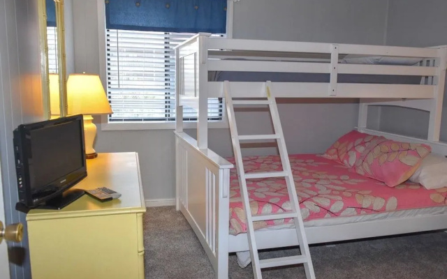 photo 3 of Chateau By The Sea M2 - 2 Br Condo