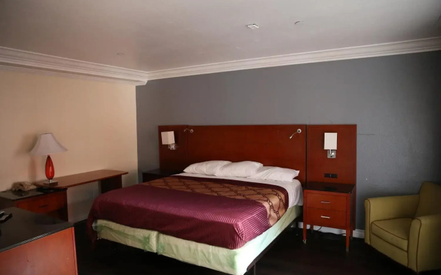 photo 3 of Chateau Inn and Suites