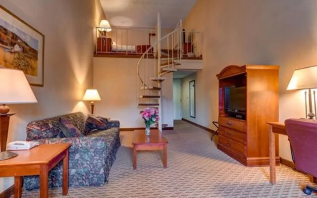 photo 2 of Chateau Resort & Conference Center