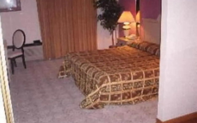 photo 3 of Chateau Royale Inn