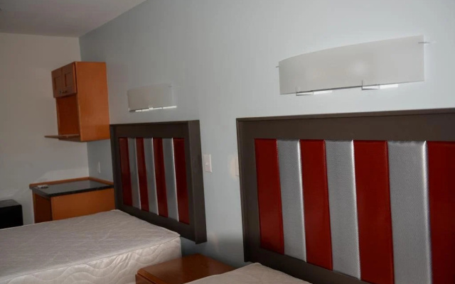 photo 3 of Chateau Suites