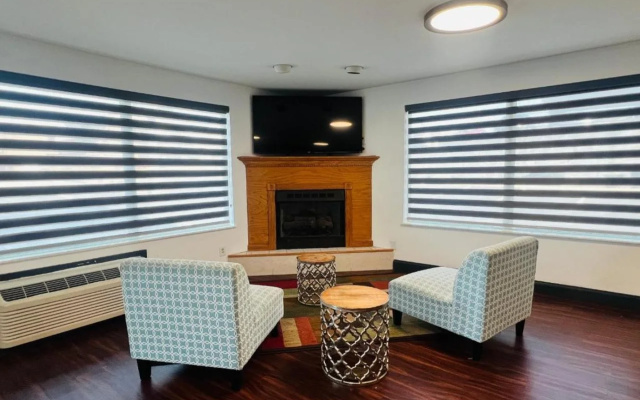 photo 2 of Super 8 by Wyndham Chattanooga East/Hamilton Place