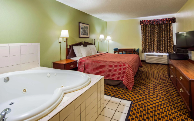 photo 4 of Super 8 by Wyndham Chattanooga East/Hamilton Place