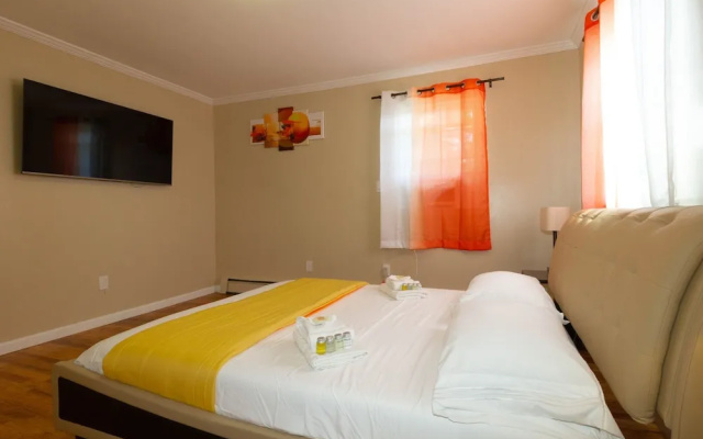 photo 5 of Cheerful & Beautiful 3-Bedroom Ranch