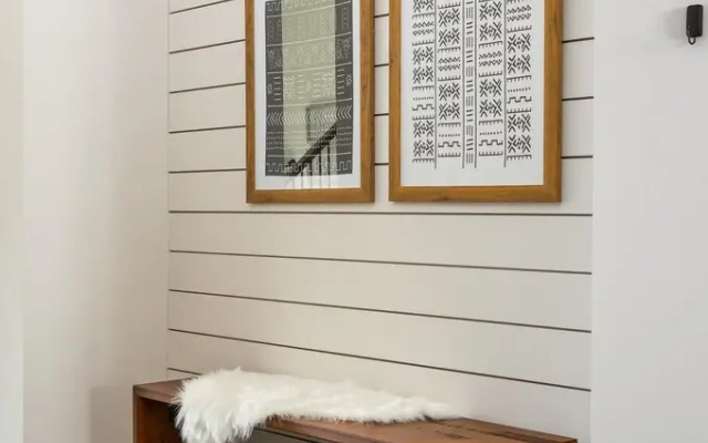 photo 2 of Cheerful Townhome With Garage EAV Local