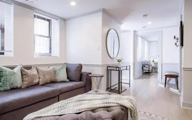 photo 4 of Cheery 1-BR in the of Shaw 2 blocks to subway