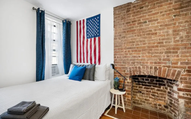 photo 3 of Chelsea Condo - Near Restaurants, Shops, & Trains