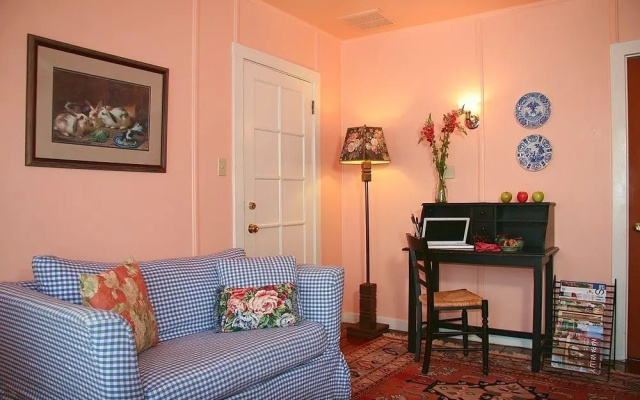 photo 3 of Chelsea Garden Inn