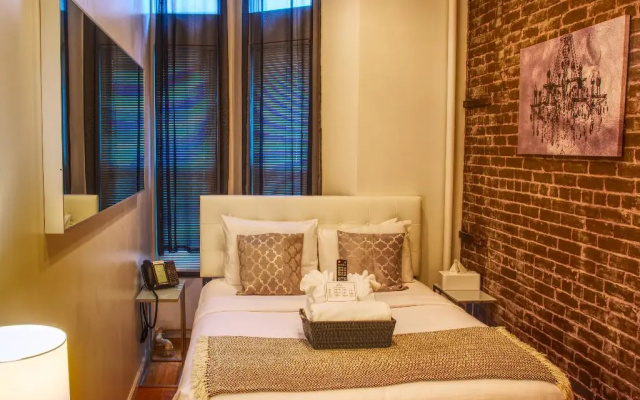 photo 3 of Chelsea Inn