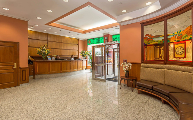 photo 2 of Chelsea Savoy Hotel