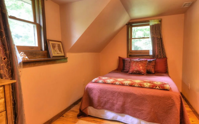 photo 3 of Cherokee Creekside Cabin