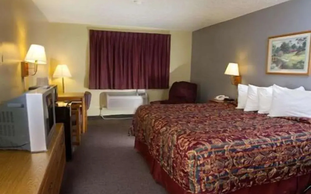 photo 3 of Cherokee Inn