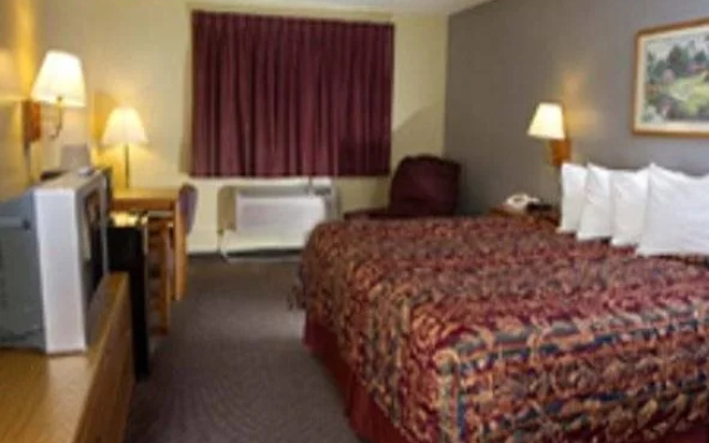 photo 5 of Cherokee Inn
