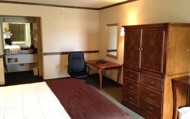 photo 2 of Cherokee Lodge