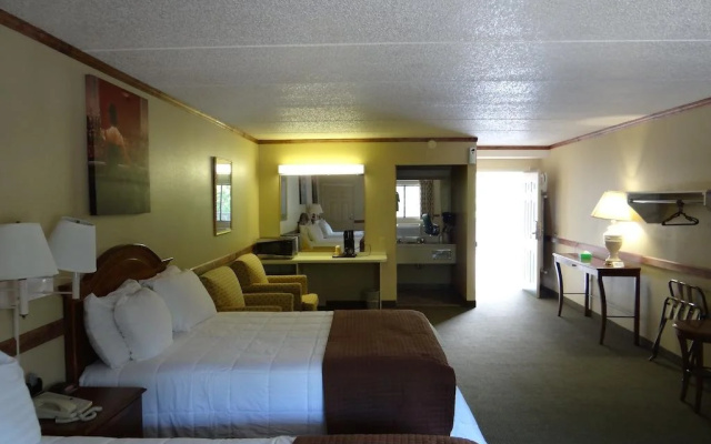 photo 3 of Cherokee Lodge