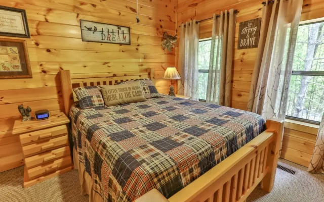 photo 2 of CHEROKEE SUNRISE LODGE Apartment 4 NEVAEH CABIN RENTALS