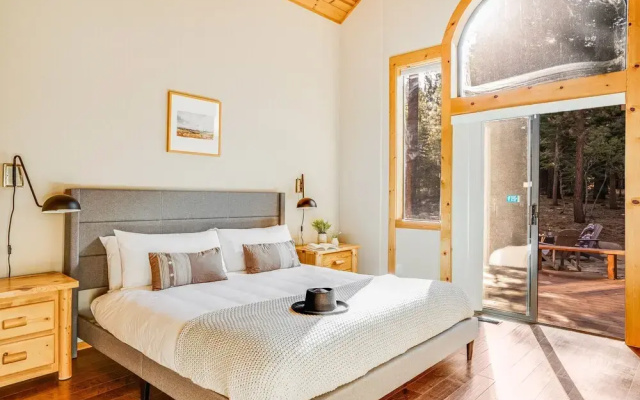 photo 5 of Cherrywood Gorgeous Cottage Surrounded by Pine Trees w/ Hot Tub