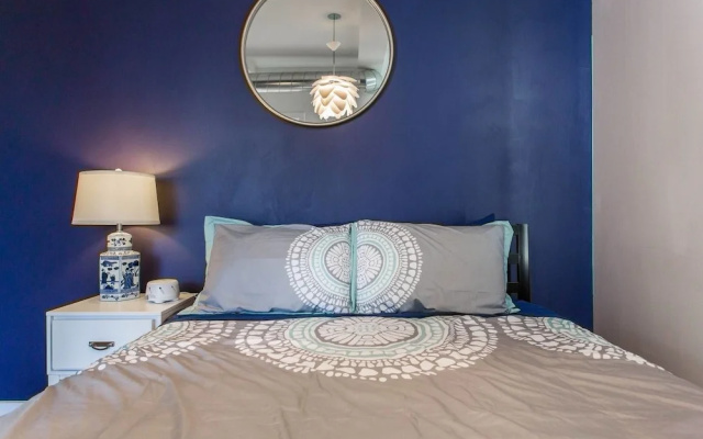 photo 3 of Chestnut Charm - Modern 1 BDR in Downtown