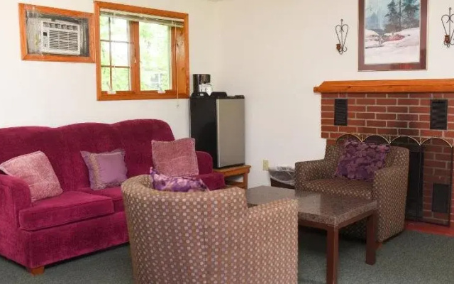 photo 2 of Chestnut Grove Resort