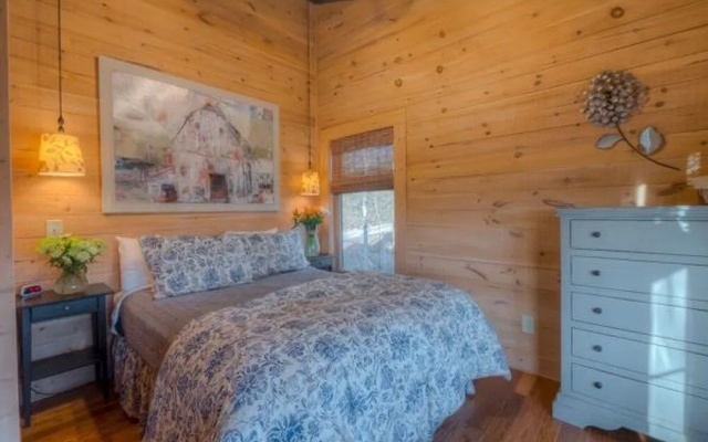 photo 3 of Chestnut Lodge by Escape to Blue Ridge