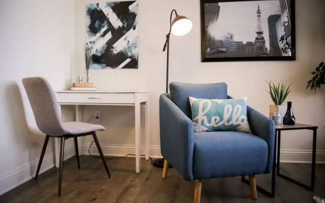 photo 3 of Chic 1BR Apt in the Heart of Downtown