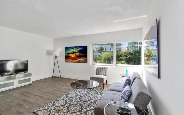 photo 3 of Chic 1BR in Coconut Grove by Sonder
