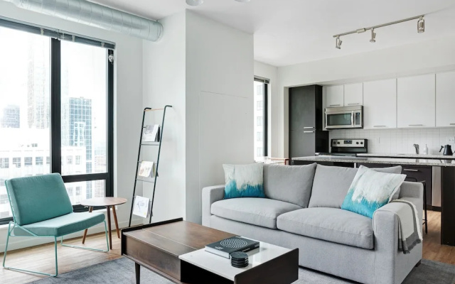 photo 5 of Chic 1br/1ba w/ Skyline Views in Downtown by Lyric