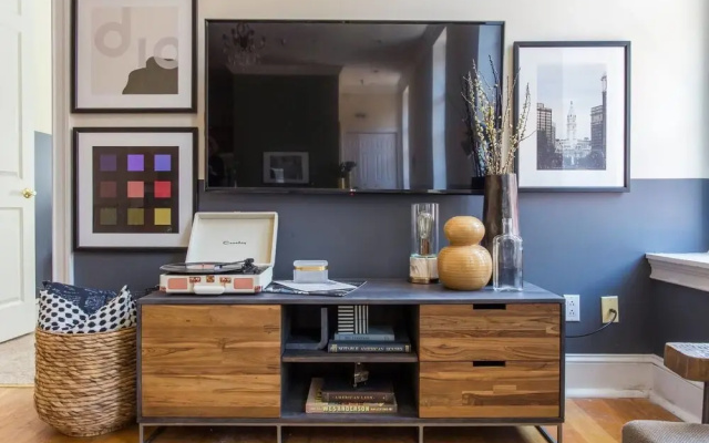 photo 2 of Chic 2br/1ba Apt Near the Liberty Bell by Domio!