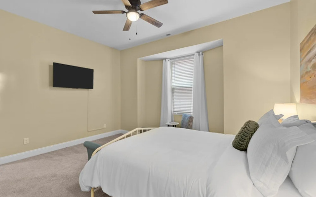 photo 4 of Red Brick Hideaway | JZ Vacation Rentals