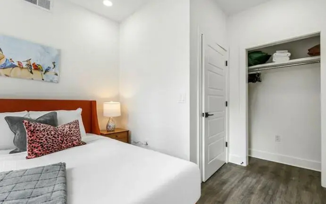 photo 3 of Chic 4BR Condo in California Building