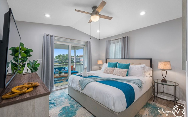 photo 2 of Chic 8BR with Heated Pool & Waterview