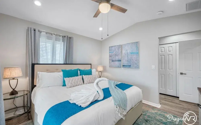 photo 3 of Chic 8BR with Heated Pool & Waterview