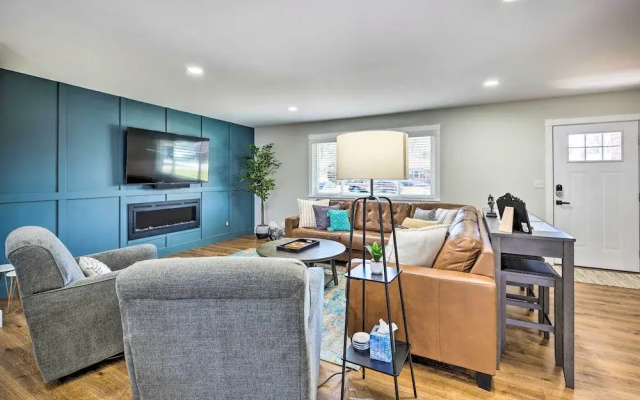 photo 2 of Bentonville Home ~ 1 Mi From Downtown!