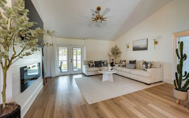 photo 3 of Chic Bonita Springs Vacation Rental, 6 Mi to Beach