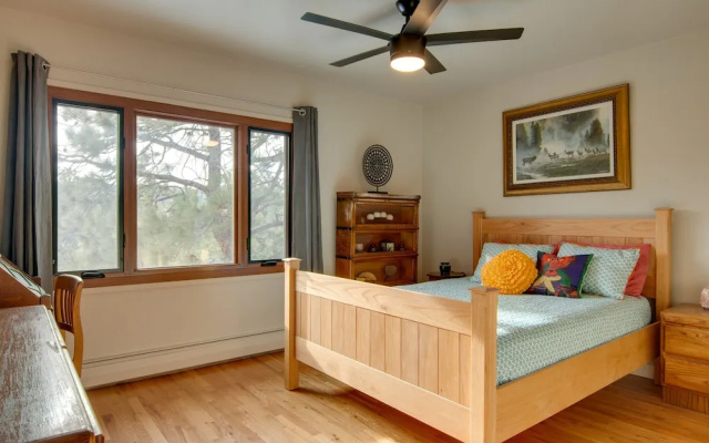 photo 4 of Chic Boulder Mountain Home w/ Hot Tub + Views