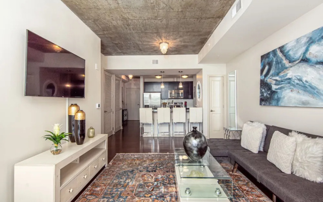 photo 2 of CHIC COLLECTION by NOHOTEL on 6th Street