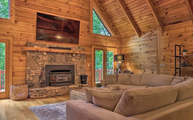 photo 4 of 7 Mi to Ski Slopes: Mars Hill Cabin w/ Hot Tub!