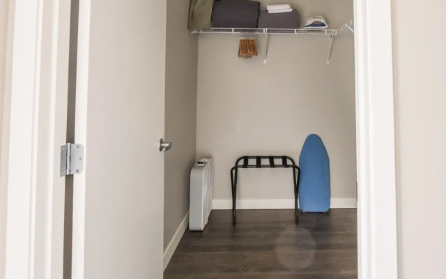 photo 3 of FRONTDESK Flux Apts Downtown Des Moines