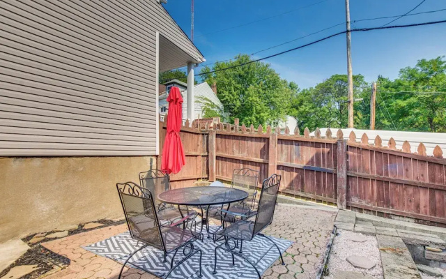 photo 5 of Chic Fineview Townhome 2 Mi to Downtown Pittsburgh